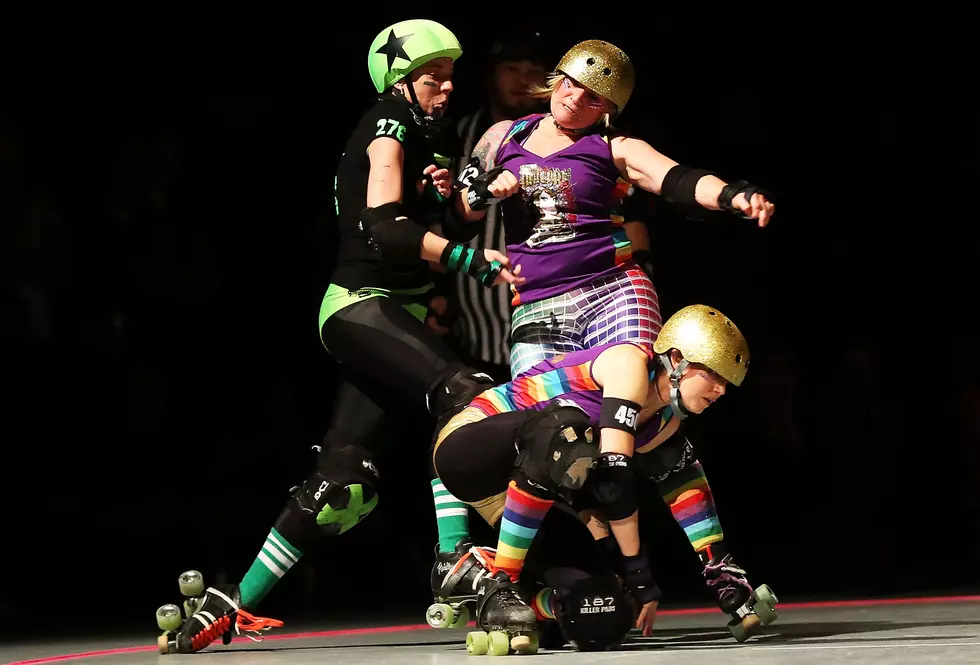 Rockford Rage Roller Derby Slams Brizz and Hunger [VIDEO]