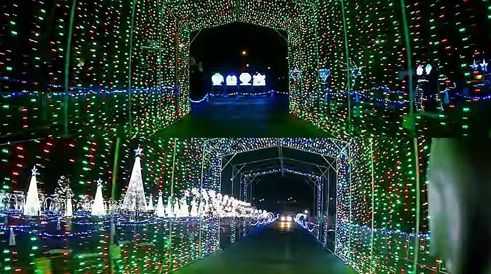 Stay Home! Here’s Five Illinois Christmas Lights Displays (Videos)