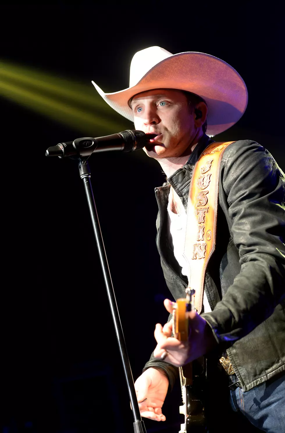 Are You Justin Moore&#8217;s Number One Fan?