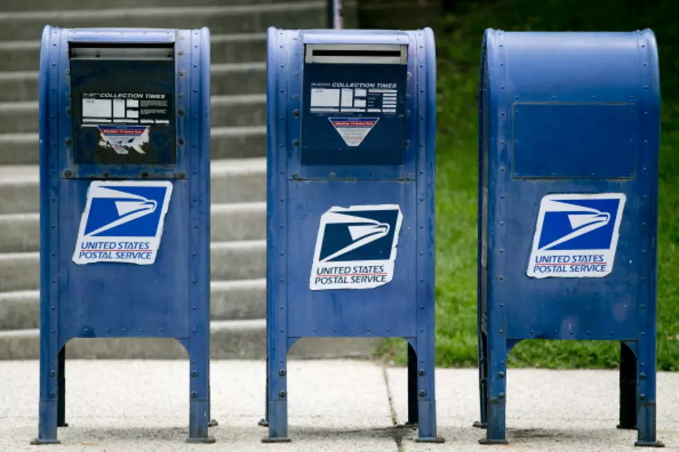 Fail! Worst Postal Employee Ever [Video]