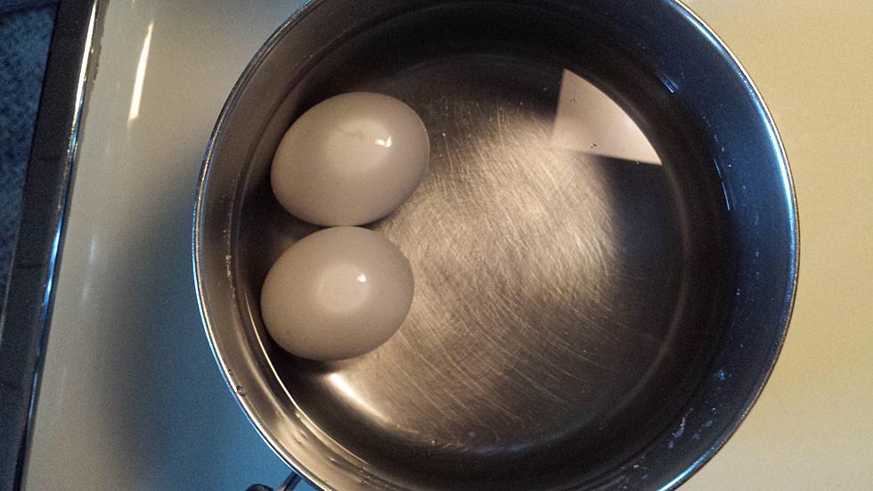 Easy to Peel Hard Boiled Eggs [Video]