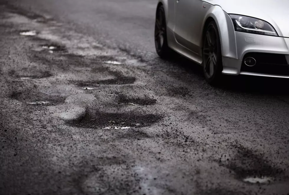 There’s A Pothole Selfie Contest Happening in Rockford