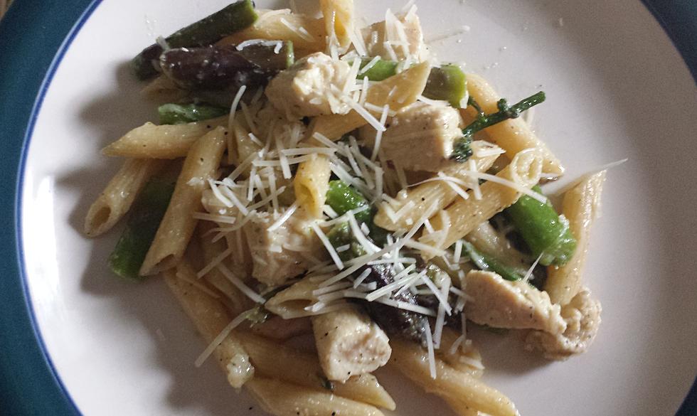 Steam your Asparagus in this Tasty Chicken and Pasta Dish