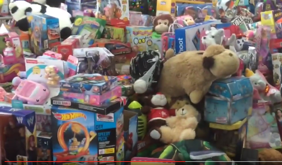 Q98.5 Toy Drive is Today