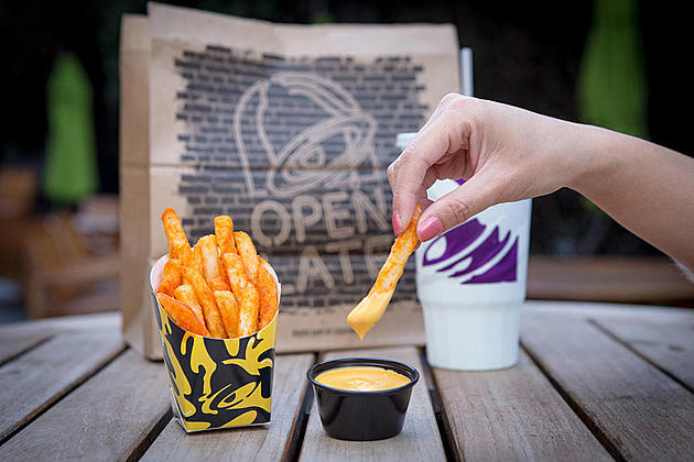 Taco Bell Is Releasing Buffalo Chicken Nacho Fries For a Limited Time