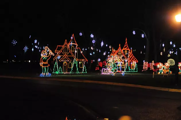 Largest Drive-Thru Light Show in Illinois Is Less Than 2 Hours From Rockford