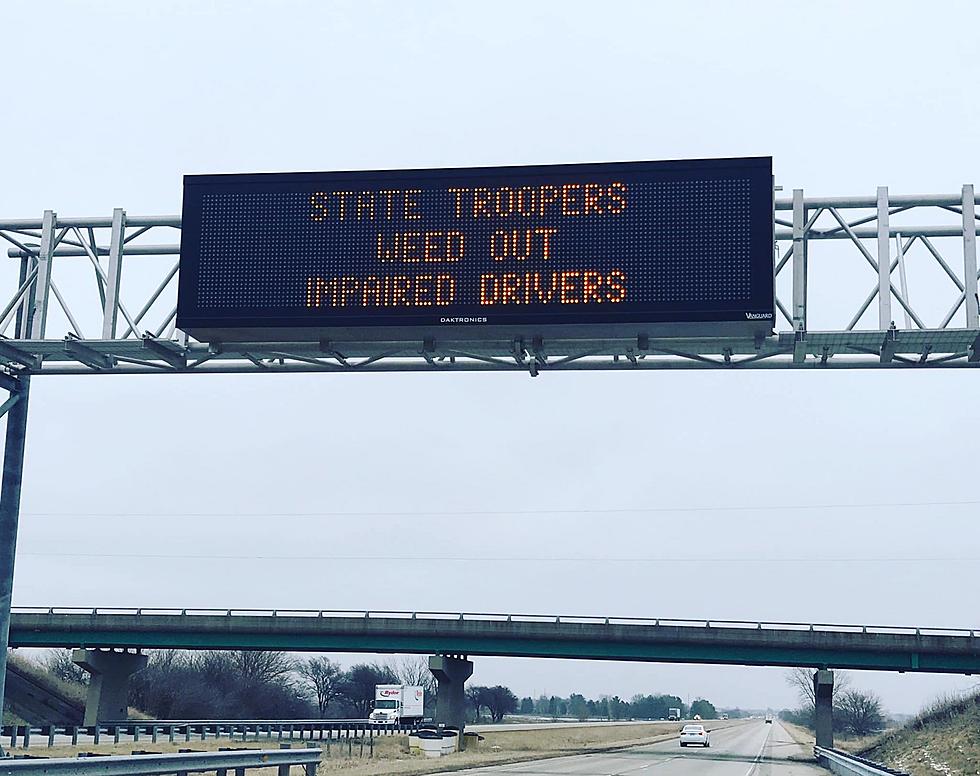 IL State Police Give Props to IDOT for ‘Mic Drop’ Traffic Sign