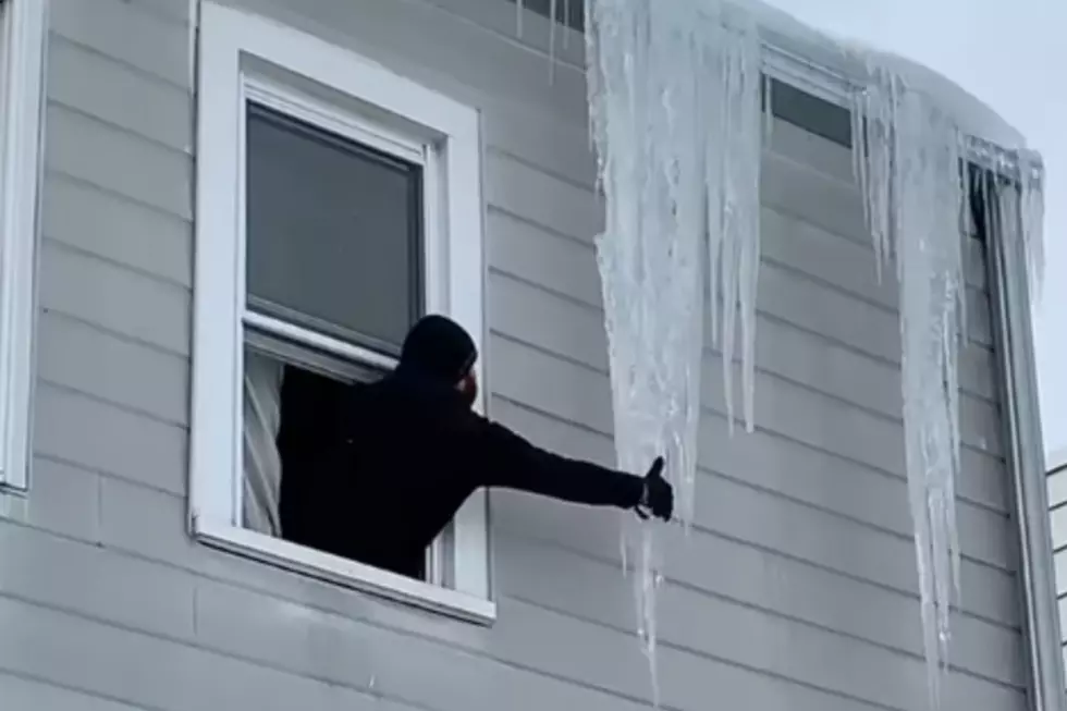 Illinois Man Shares Why Not To Force Icicles Off Your Gutters