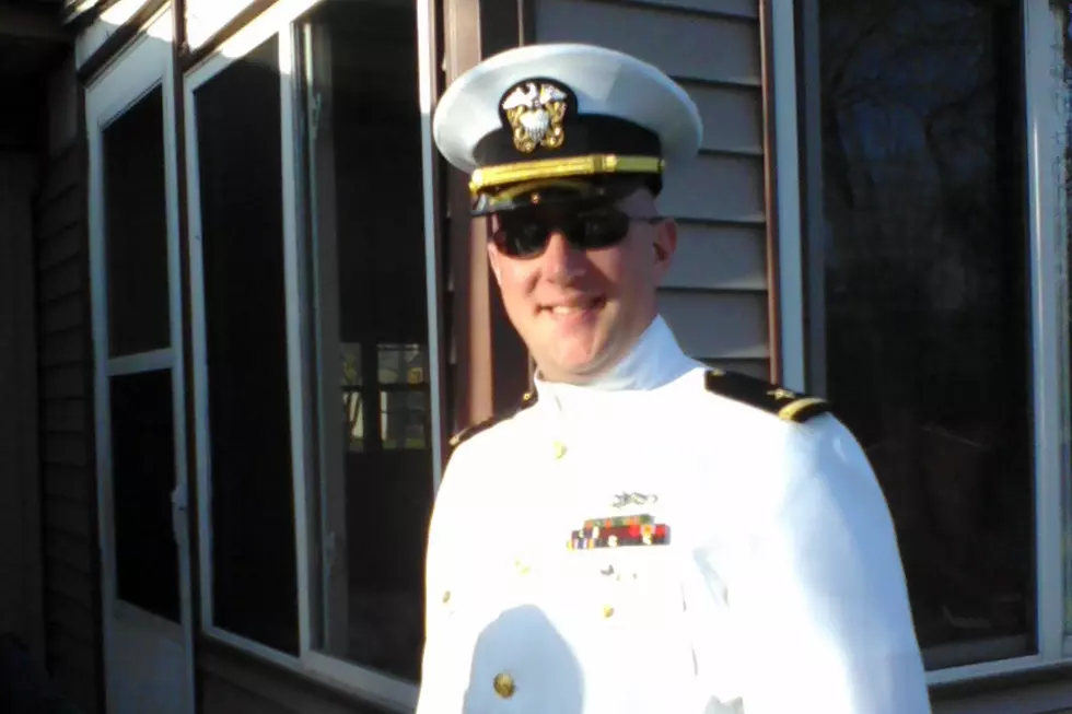 A Retired Navy Lieutenant in Rockford Wins Hometown Hero Status