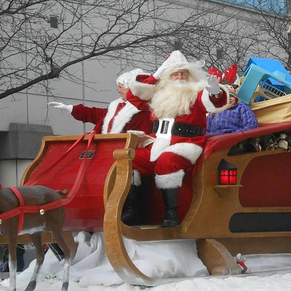 This Santa Parade Has Been Dazzling Illinois Families for Over 130 Years