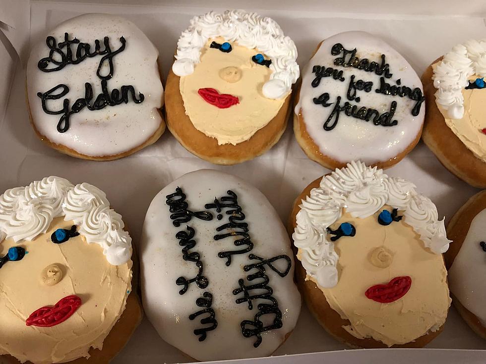 Wisconsin Bakery Rolls Out Sweet Tribute to Betty White