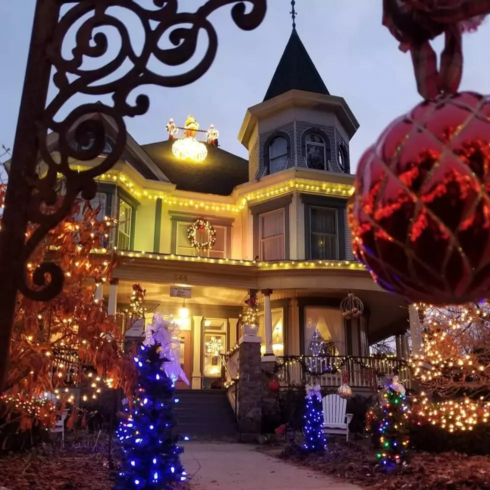 Famous Illinois Inn Invites You to Come Fulfill Your Movie Dreams This Holiday Season