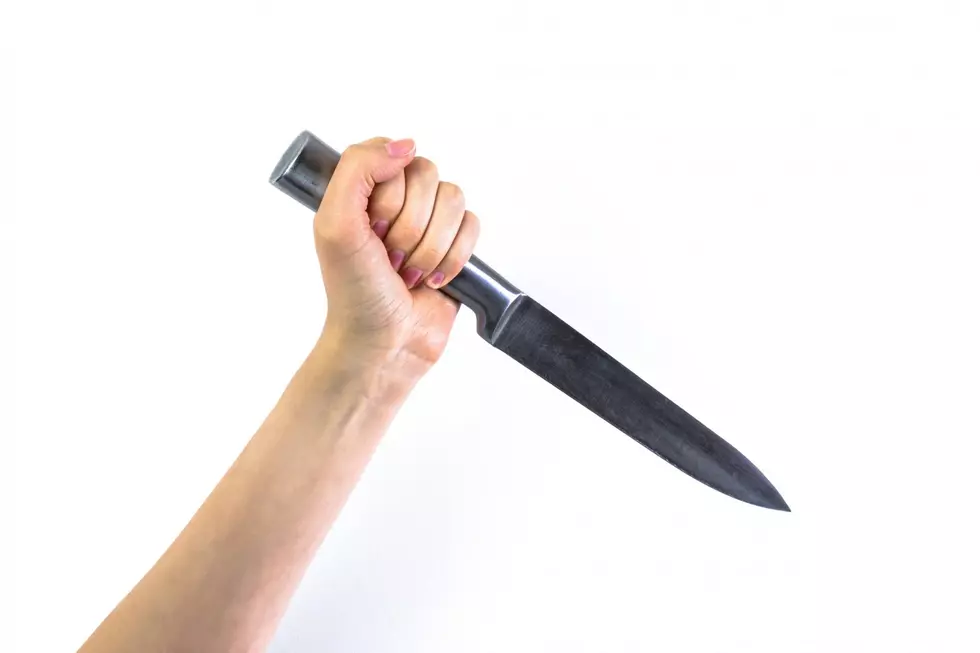Woman Stabs Boyfriend For Looking At Picture Of Other Girl