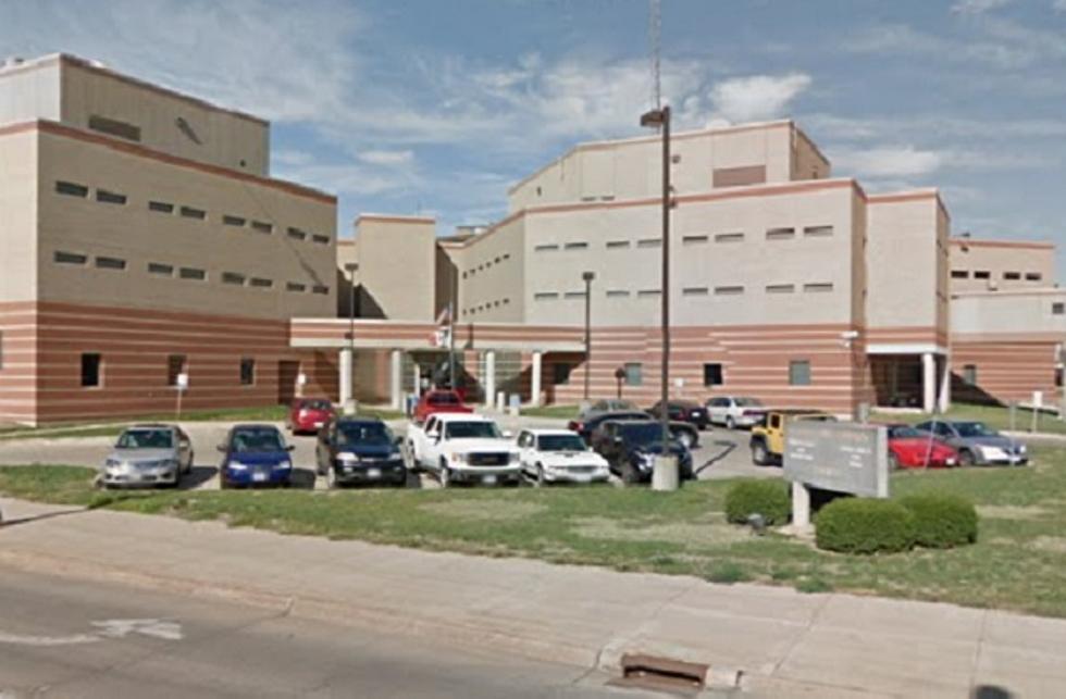 Black Hawk County Jail Nurse Tests Positive For COVID-19
