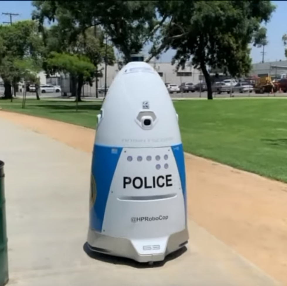 [VIDEO] A Robot Cop Just Debuted at a Park in Los Angeles