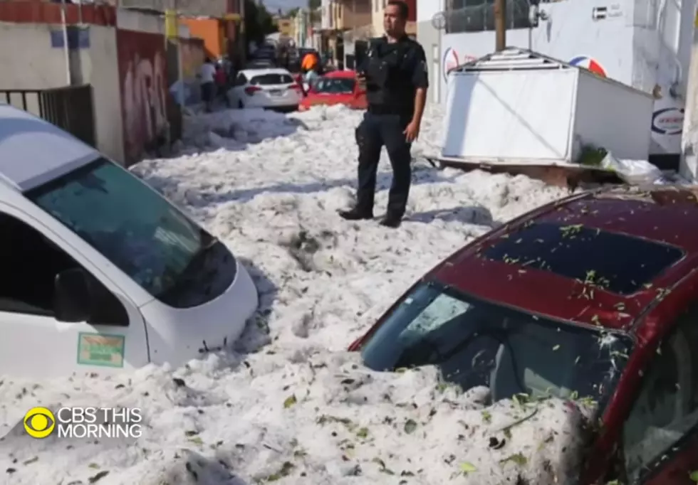 Hailstorm in Mexico Buries Cars w/ FIVE FEET OF ICE!