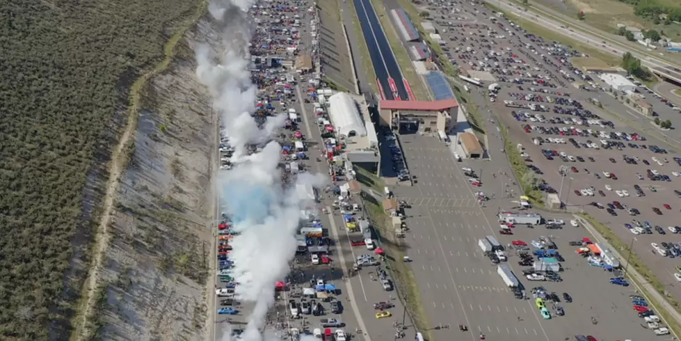 170 Cars Doing A Burnout At The Same Time