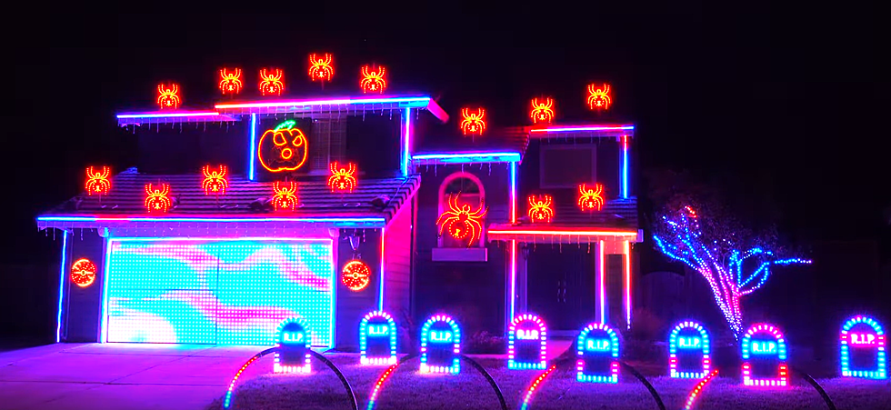 Ghostbusters Halloween Light Show W/ Jack-o’-lantern Vocalist 