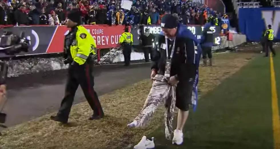 Canadian Football Fan Wears Pants for First Time in 18 Years