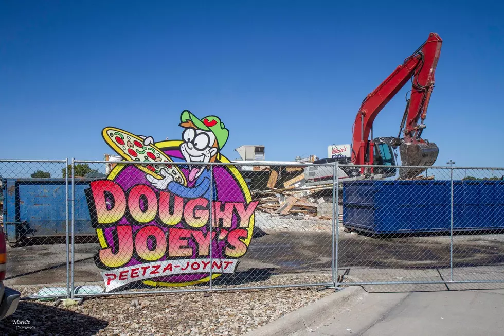 Doughy Joey’s Peetza Joynt Closes & Demolished [Photos]