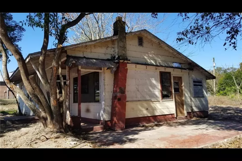 Realtor Advertises Home With: ‘Literally the Worst House on the Street!’