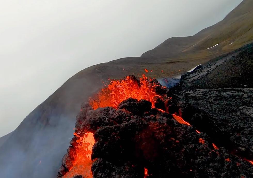 Drone Flies Extremely Close To Erupting Volcano in Iceland (VIDEO)