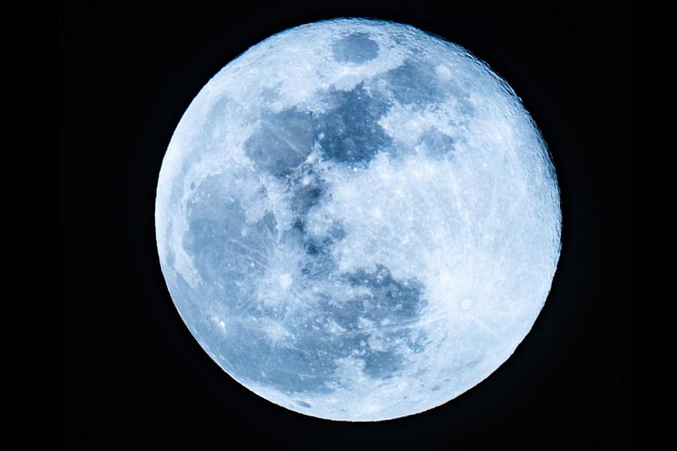 You Can See the &#8216;Blue Moon&#8217; in Iowa This Month