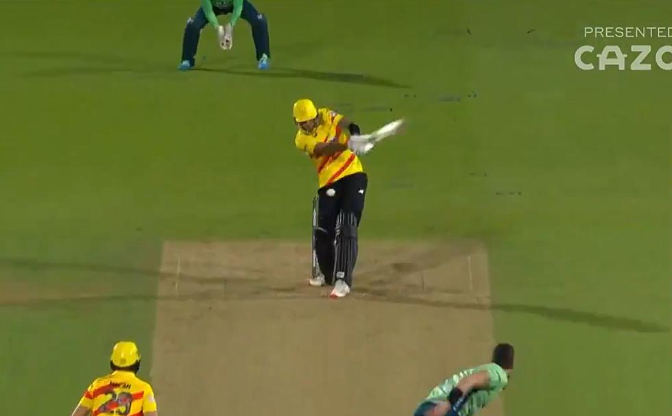 Cricketer Got Hit in the ‘Gooly Wooly Woolies’ On Consecutive Balls
