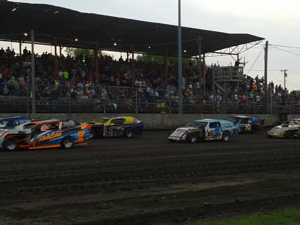 Dirt Track Racing Opens in Iowa with ‘Frostbuster’ Races