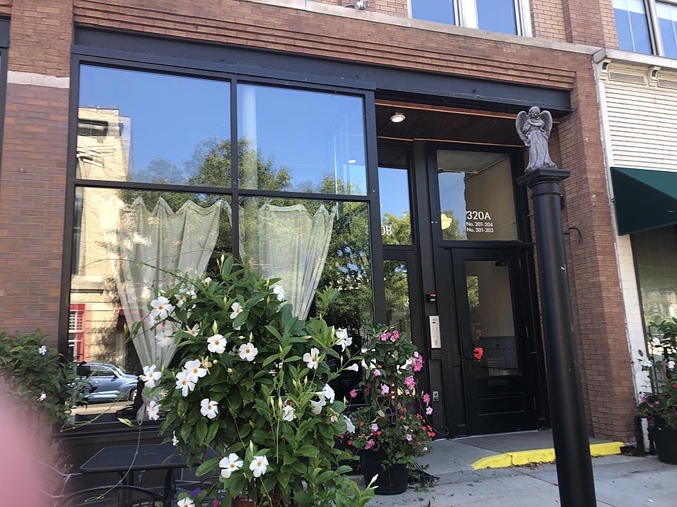 Popular Downtown Waterloo Restaurant Closes For Good