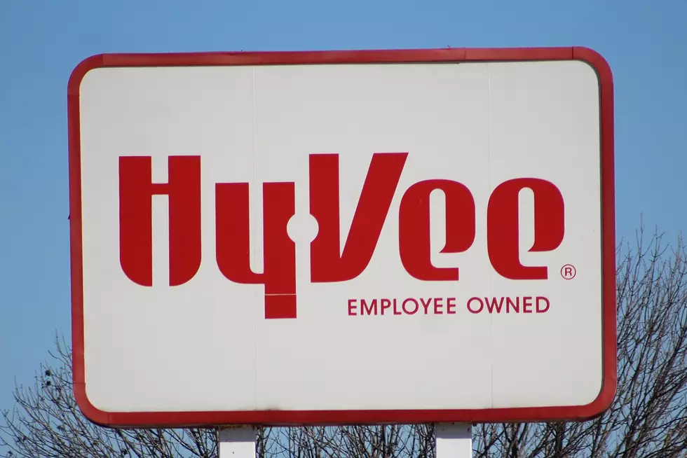 Don&#8217;t Have A Mask? Hy-Vee Giving Away Free Masks Today (May 26th)