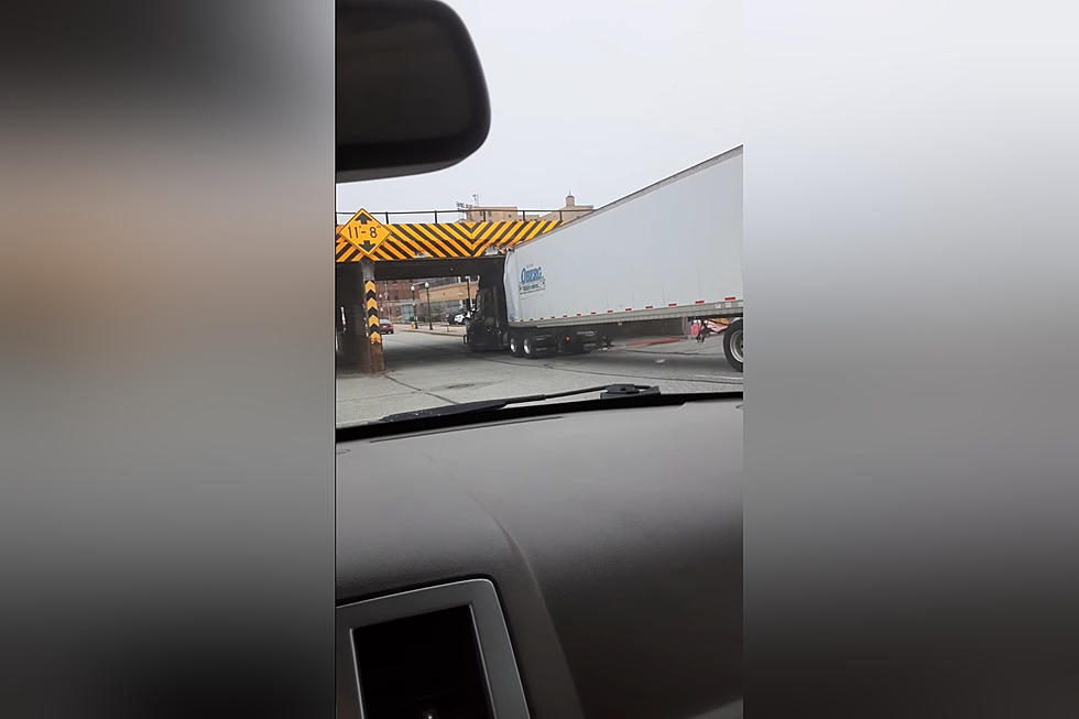 Watch a Truck in Davenport Find Out it’s Too Tall the Hard Way