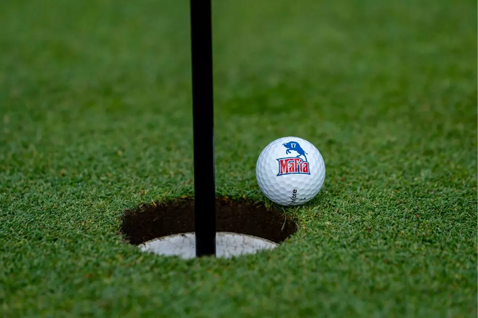 Iowa City Freshman Hits a 6 Million-to-1 Golf Shot [VIDEO]