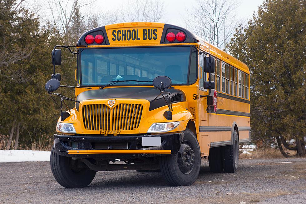 When Can You Legally Pass a Stopped School Bus in Iowa?