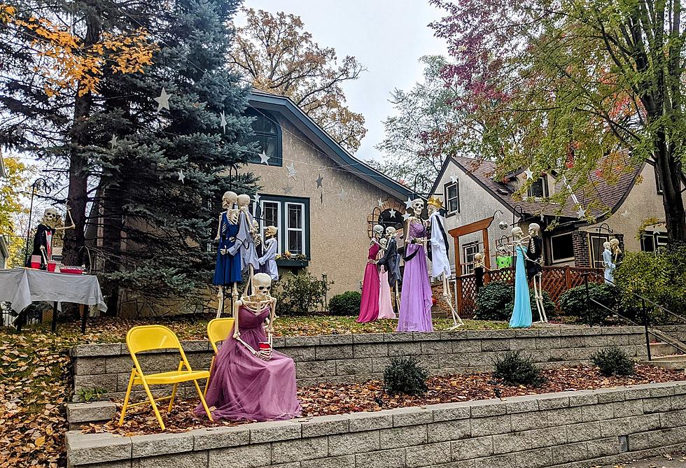 Spectacular Minneapolis House Takes Halloween Decorations To A New Level