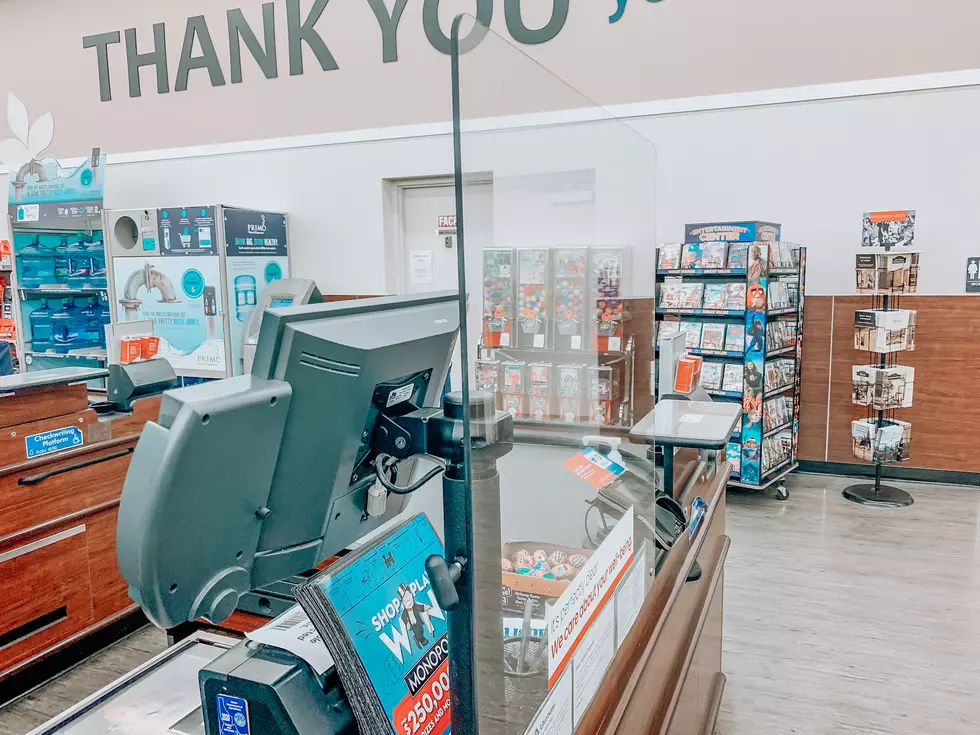 Albertsons Adds Glass and Social Distance Stickers to Help Customers