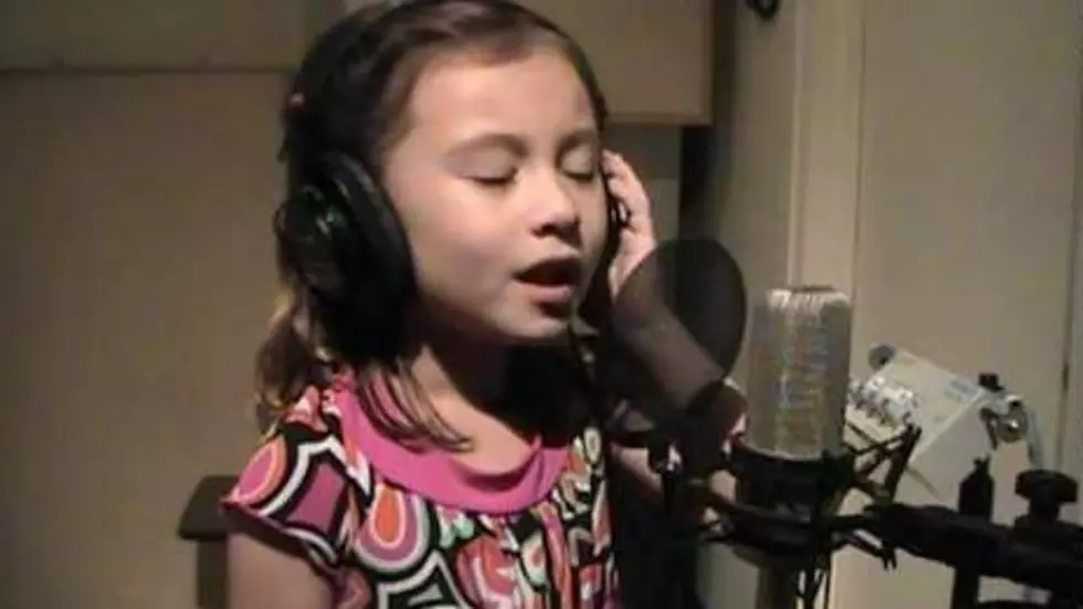 7 Year Old Girl Sings Amazing Version Of “O Holy Night” [VIDEO]