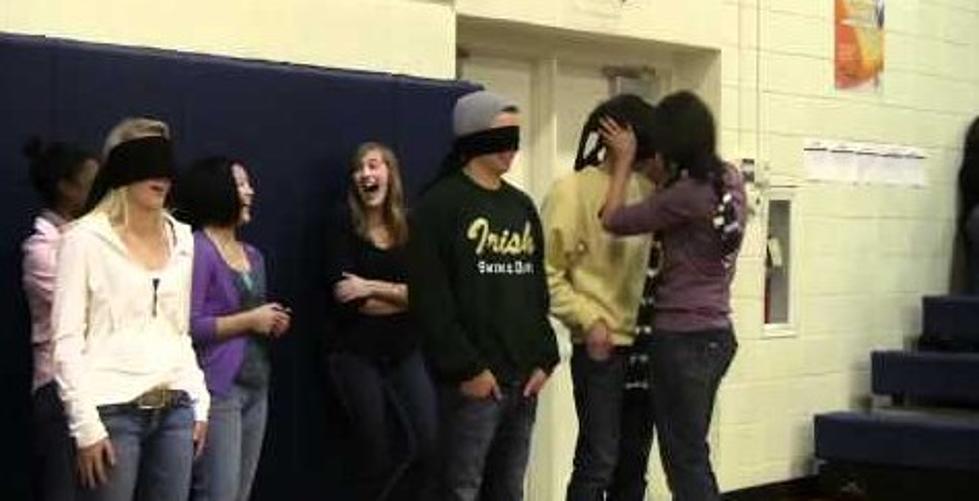 High School Prank &#8211; Teens Makeout With Their Parents [VIDEO]