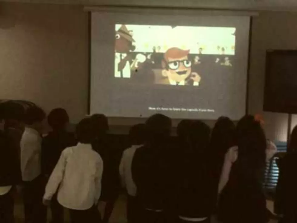 Unique Teaching Style Teaches English To Korean Children [VIDEO]