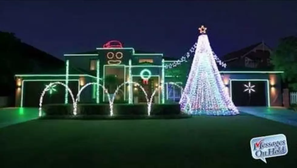 Worlds Best Gangnam Style Christmas Light Display [VIDEO]