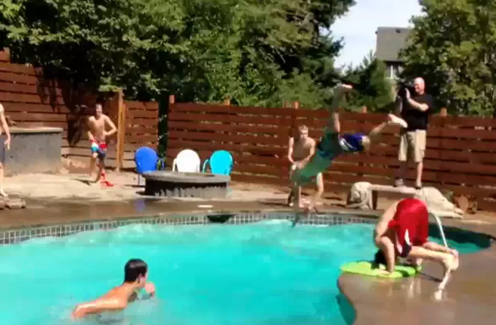Must See 11 Man Pool Dunk [VIDEO]