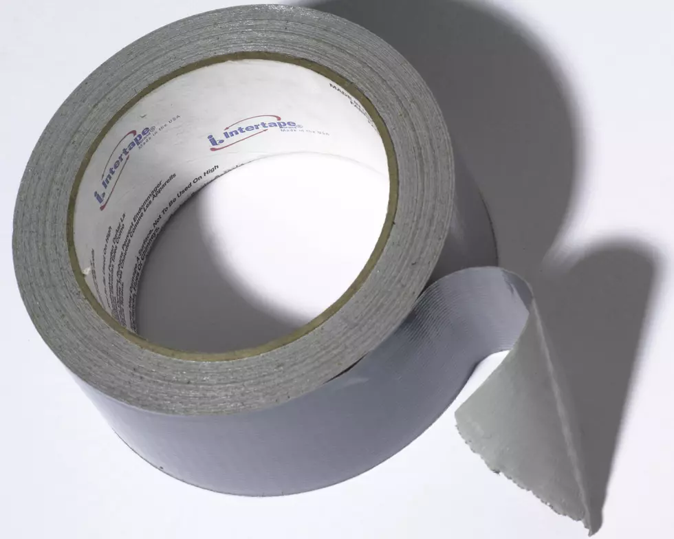 Use Duct Tape to Remove Dead Skin Life Hack – Does It Really? [VIDEO]