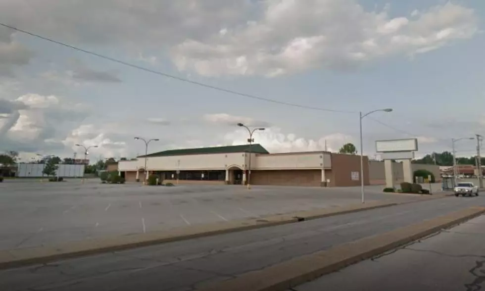 What’s Going into the Old Schnucks Building on Washington Near Green River Rd?