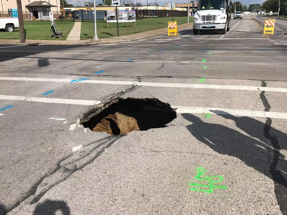 Sinkhole Closes Intersection in Downtown Evansville