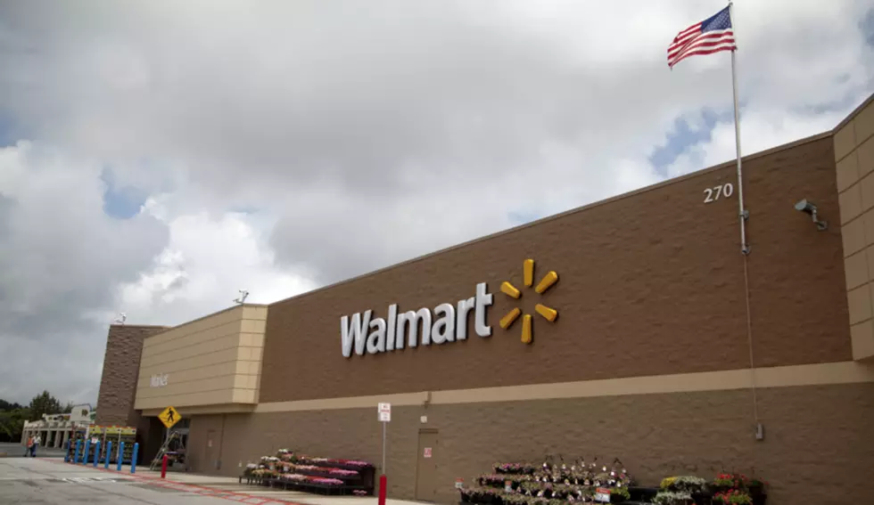 Walmart Modifies Store Hours to Stock and Sanitize