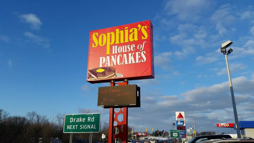 Sophia’s House Of Pancakes  Defended By Employee