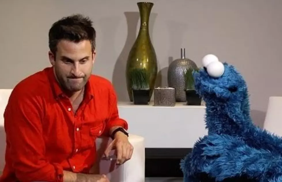 Cookie Monster Serves as a Life Coach – Gives Out Timeless Advice