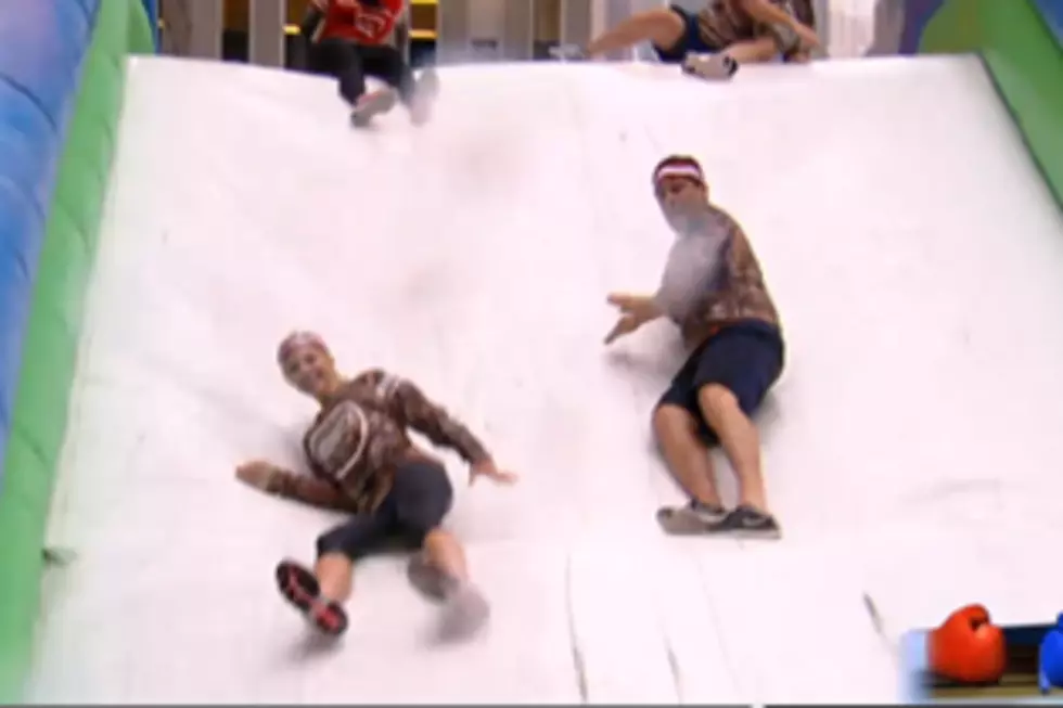 Hosts of ‘Fox and Friends’ Race Through ‘Insane Inflatable 5K’ Obstacle [VIDEO]