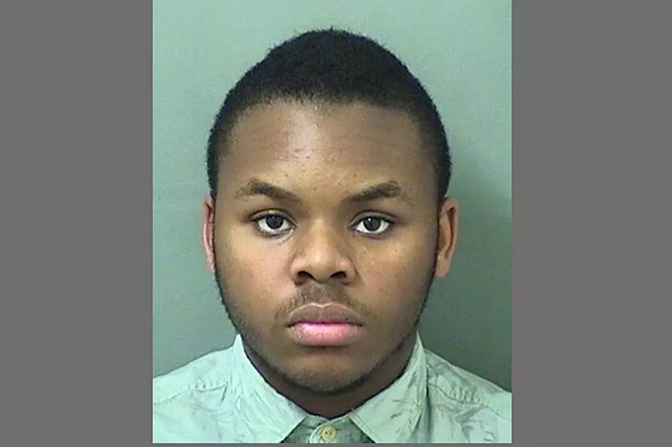 18-Year-Old Busted for Pretending to Be a Doctor, Treating Patients