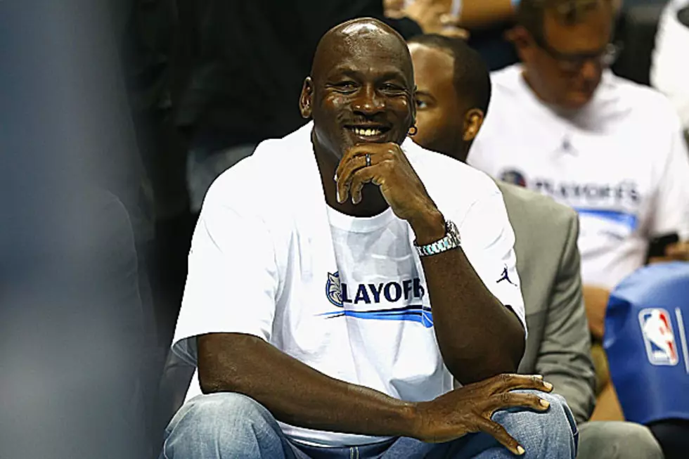 Michael Jordan Makes 11 Shots in a Row, Shows He’s Still the Greatest